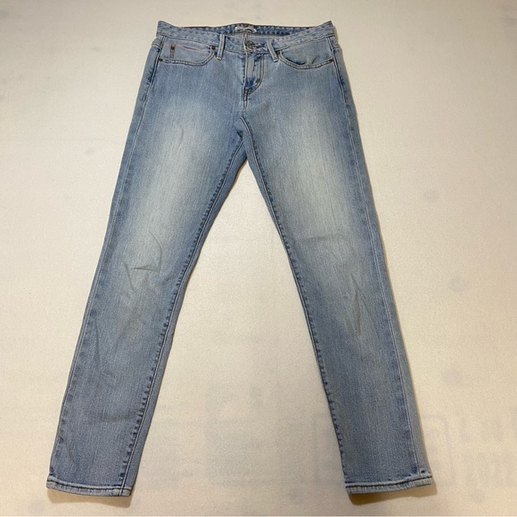 LEVI’S Boyfriend Fit Skinny Light Wash Jeans Size 25 - Picture 2 of 9